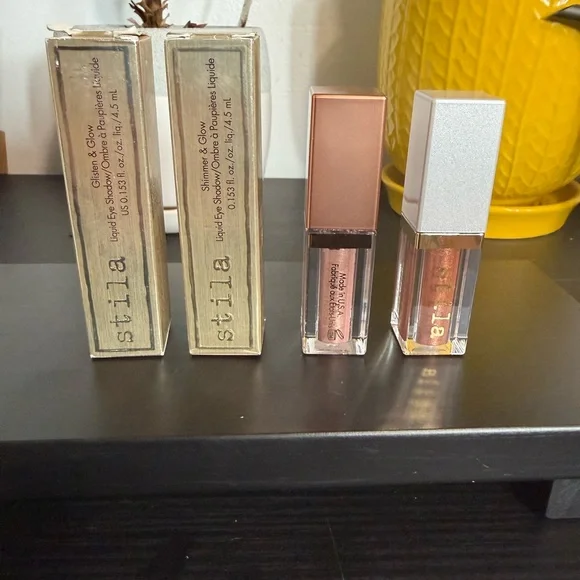 Stila Liquid Shimmer Eye Shadow Duo — kitten and Oasis - Picture 1 of 1